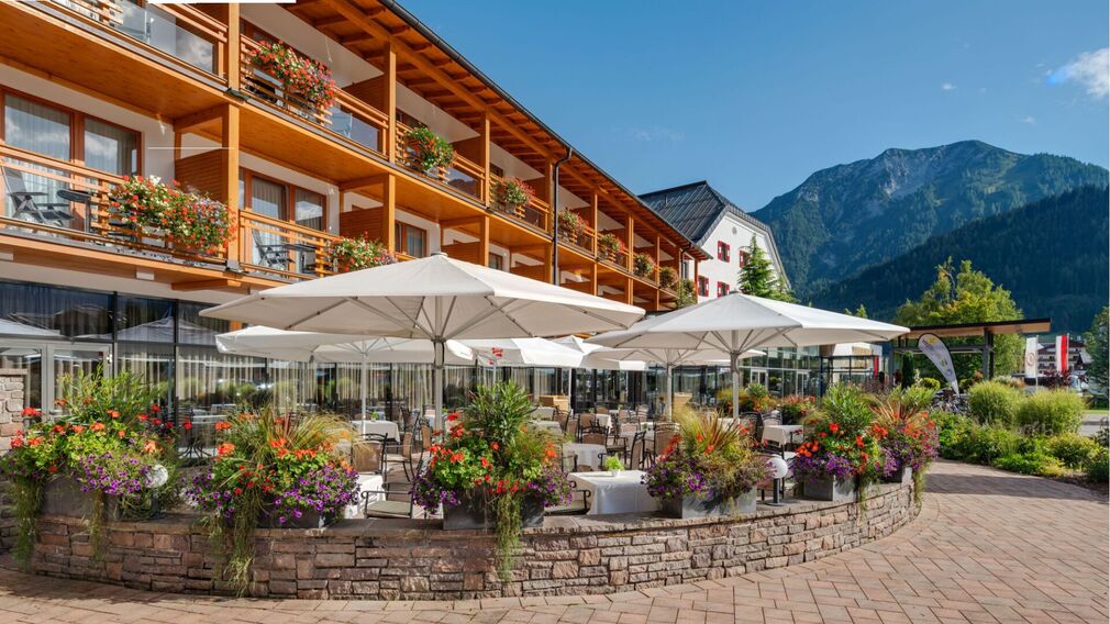 terrace with mountain view - restaurant Laurentius