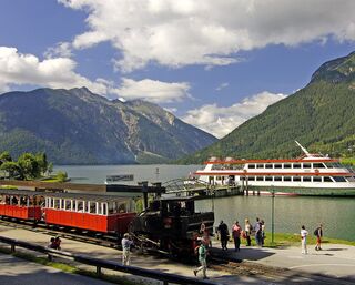 Bahnhof & Schiffsanlegestelle Seespitz
