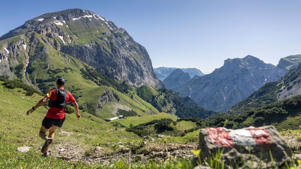 am Binssattel mit Blick auf den Gramai Hochleger