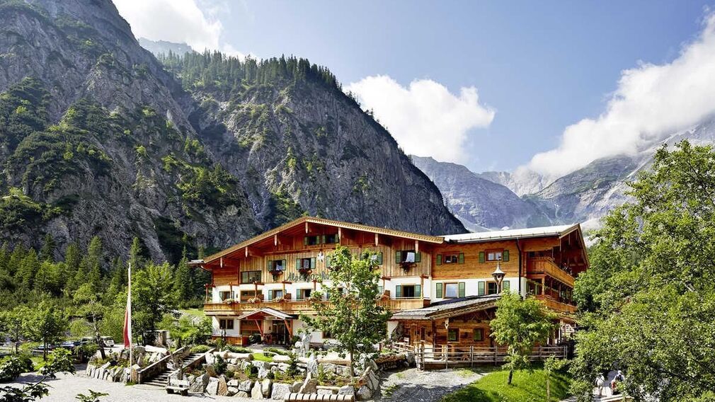 Gramai Alm - Außenansicht Sommer von vorne