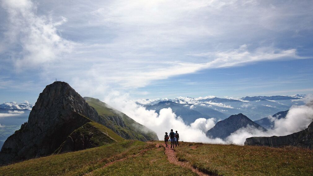 im Rofan vor Sagzahn und Schafsteigsattel mit Blick auf Rotspitz und Rosskopf