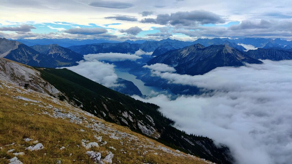 trailrunner in direction to the Vorderunnutz