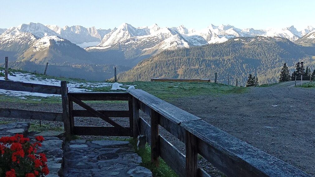 die Rotwandhütte unterhalb des Juifen
